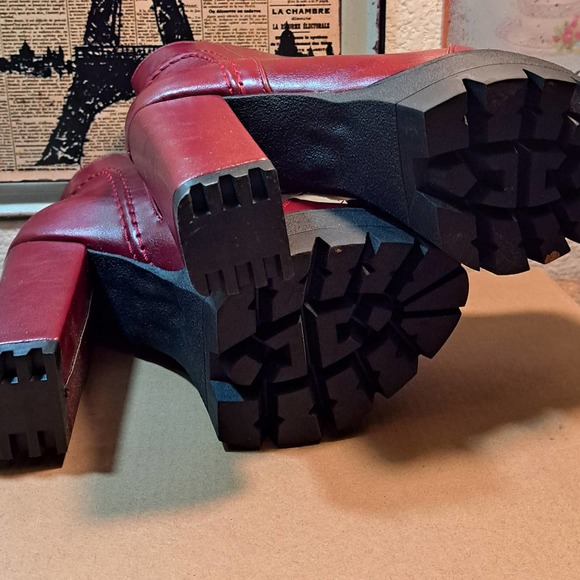 FABULOUS NEW SCARLET RED 5 inch SIZE 5.5 Ankle Boots - Picture 3 of 8